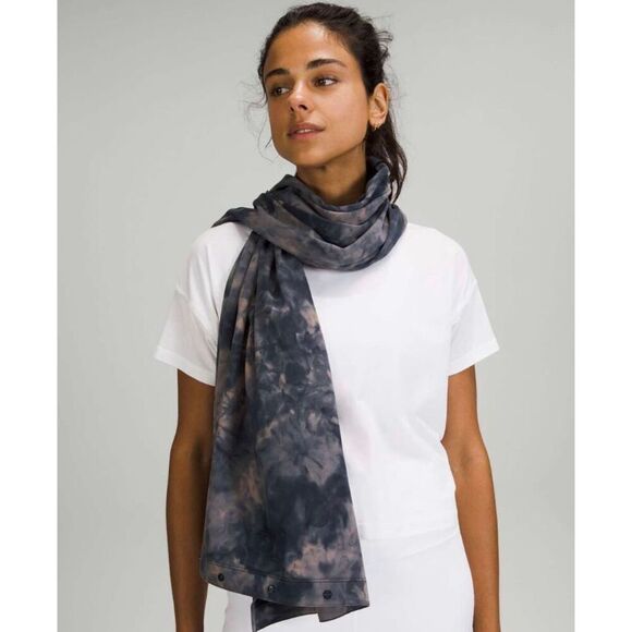 Lululemon Customizable Snap Scarf m8 - Picture 2 of 5